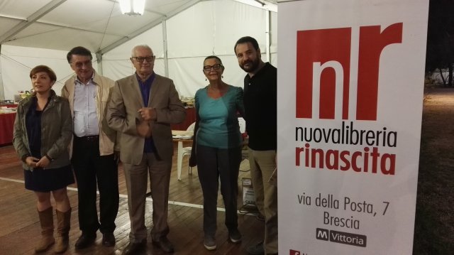 on. Luigi Berlinguer  Stand Nuova Libreria Rinascita Botticino 2016